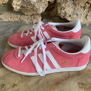 Addidas Gazelle, WMNS US Size 7, pink suede, gently used